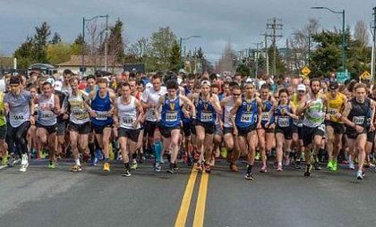 UVic Vikes dominate at Bazan Bay 5K; Ben Weir and Alison Hooper win
