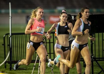 800 mètres féminin : une chaude lutte à sherbrooke